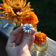 Load image into Gallery viewer, Turquoise Flower Power Ring - size 7