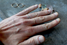 Load image into Gallery viewer, GOLD Skinny stack ring SINGLE