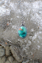 Load image into Gallery viewer, Wild Ice Pendant #7 - freeform Gem Silica with Brown on 18&quot; Rolo chain
