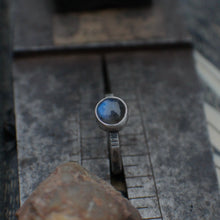 Load image into Gallery viewer, Alchemy Ring - size 5 Labradorite Round Fatty Stacker
