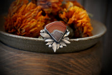 Load image into Gallery viewer, Dryhead Agate Ring - Floral size 7.5
