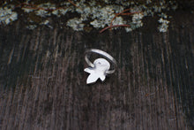 Load image into Gallery viewer, Seedling Ring size 7.25 - Green Kyanite
